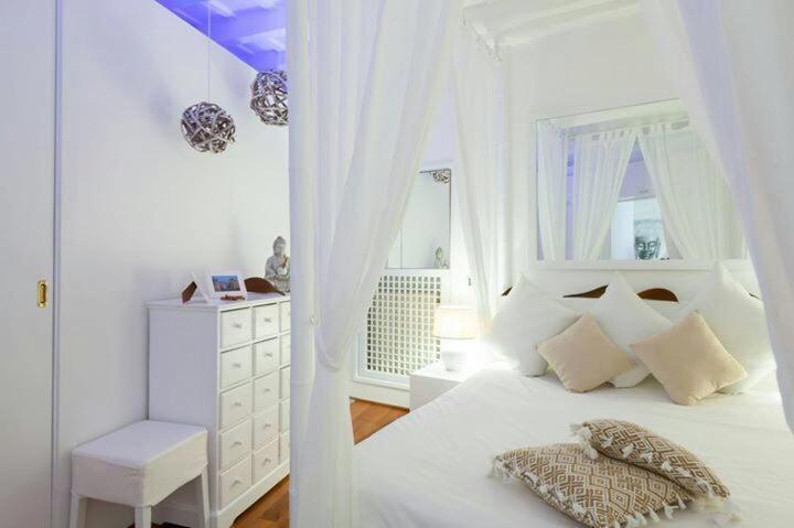 Navona Color Vicolo Delle Vacche Apartment โรม ภายนอก รูปภาพ