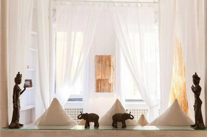 Navona Color Vicolo Delle Vacche Apartment โรม ภายนอก รูปภาพ